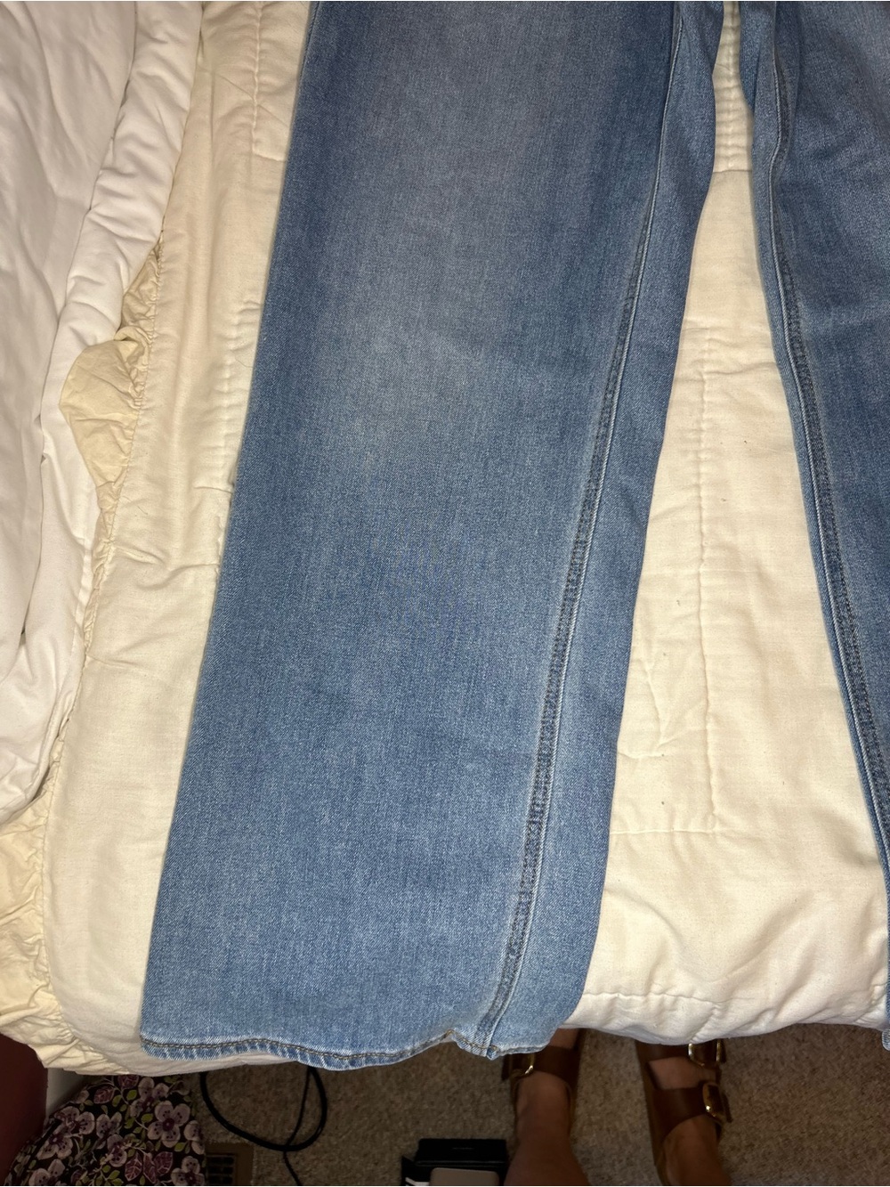 Old Navy WOW wide leg jeans - Picture 4 of 5